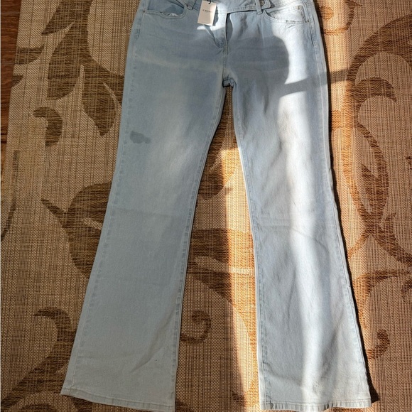 FOREVER 21 Light Blue Women's Jeans, size 31/12 - Picture 6 of 12